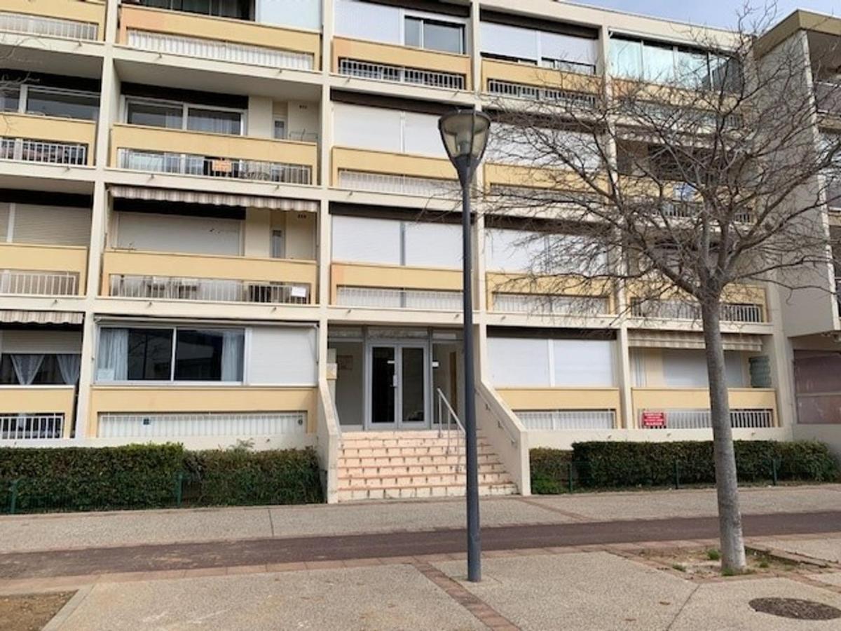 Appartement Climatise Avec Balcon, Parking Prive, Wifi - Proche Thermes Et Etang - Fr-1-503-23 Баларюк-ле-Бен Екстериор снимка