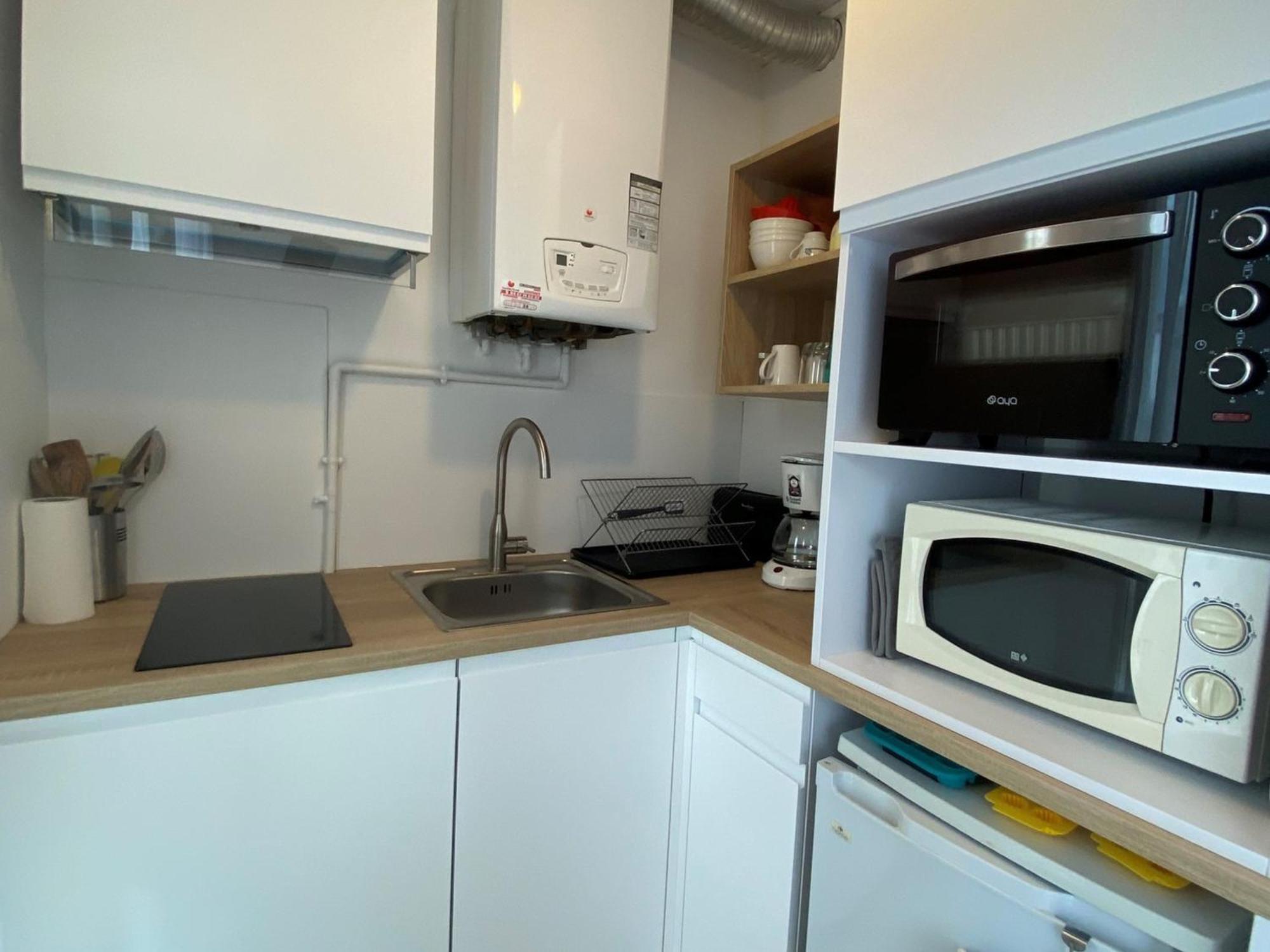Appartement Climatise Avec Balcon, Parking Prive, Wifi - Proche Thermes Et Etang - Fr-1-503-23 Баларюк-ле-Бен Екстериор снимка